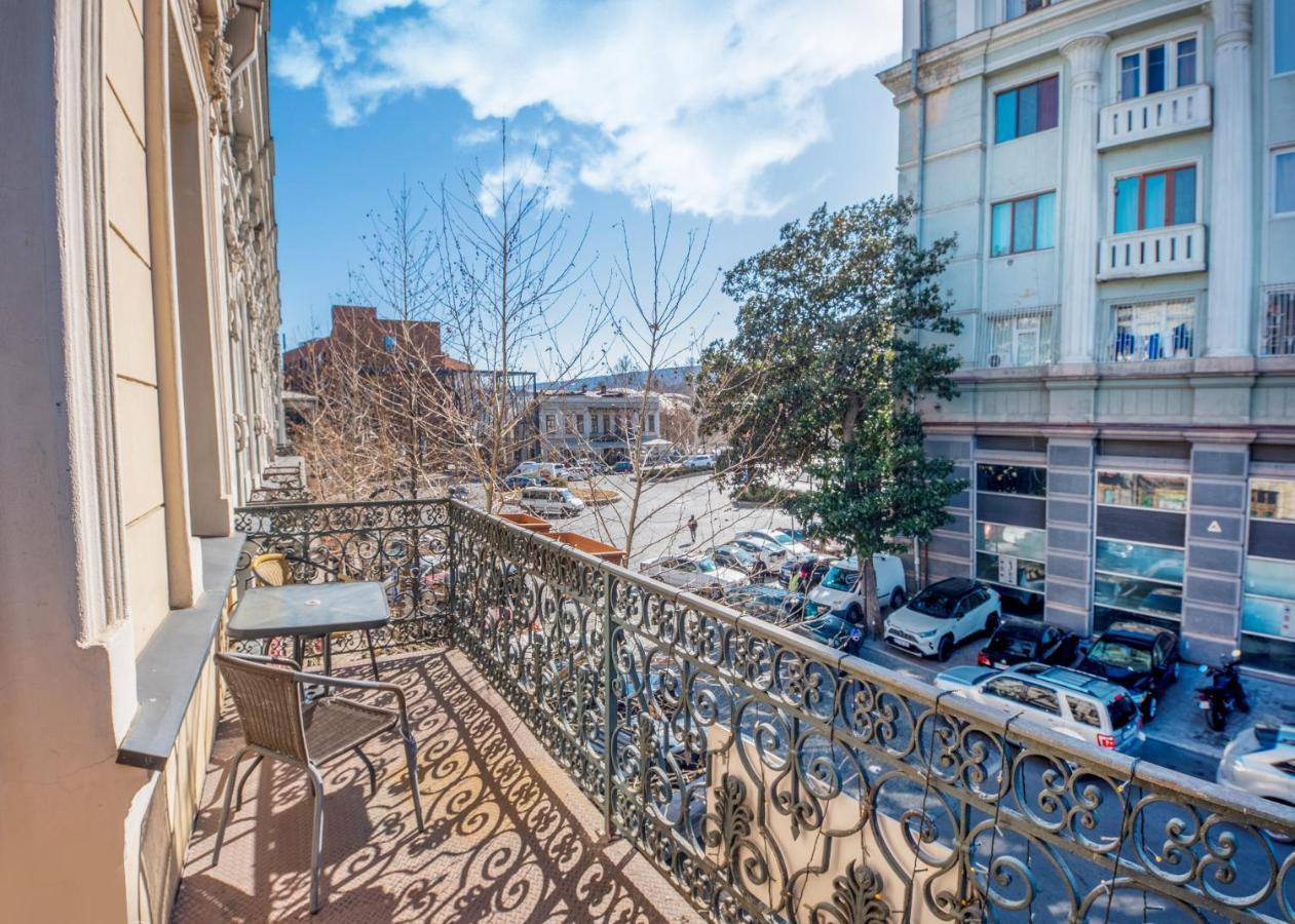 Vintage Hotel Тбилиси Екстериор снимка